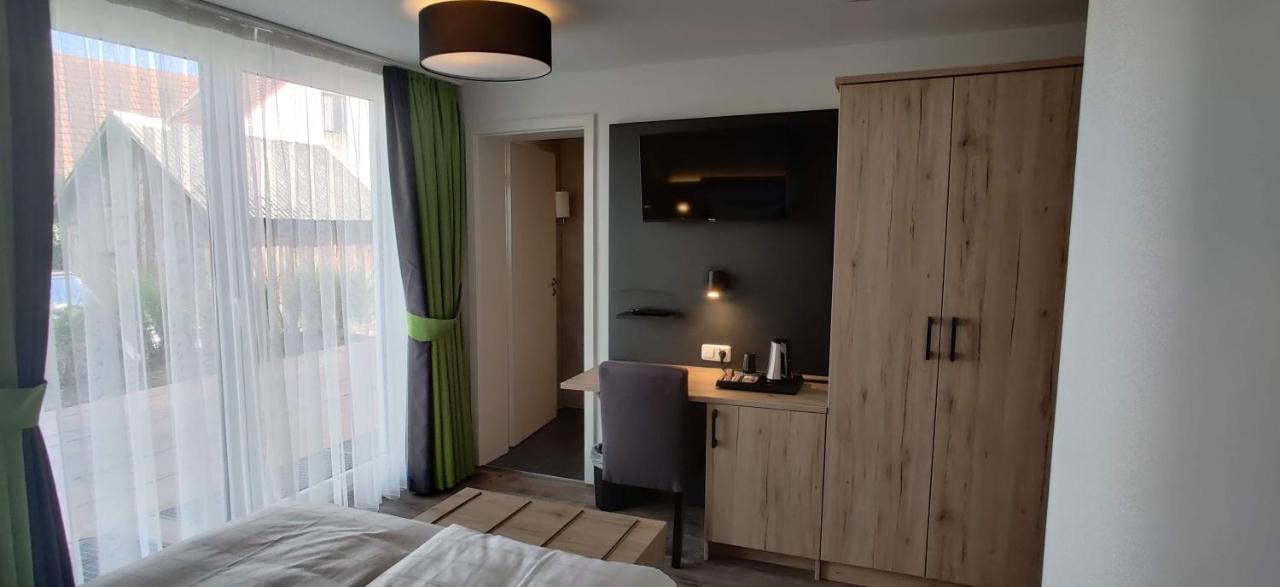 Ec Hotel Elchingen Exteriör bild